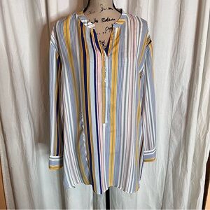 💚Zac & Rachel henley shirt